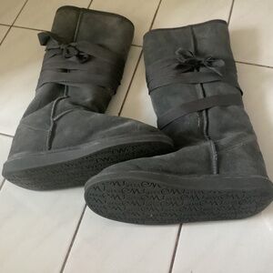 EMU Ribbon Wrap Gray Suede Wool lined tall boots Size: W7